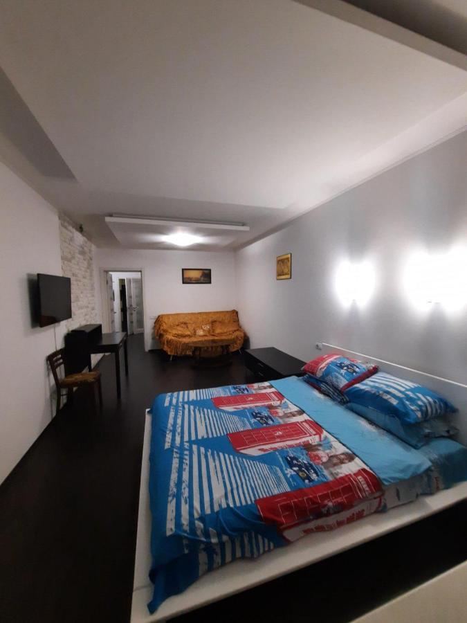 Шикарная 2К Квартира Центральный Парк Университет 70М Irpin Extérieur photo
